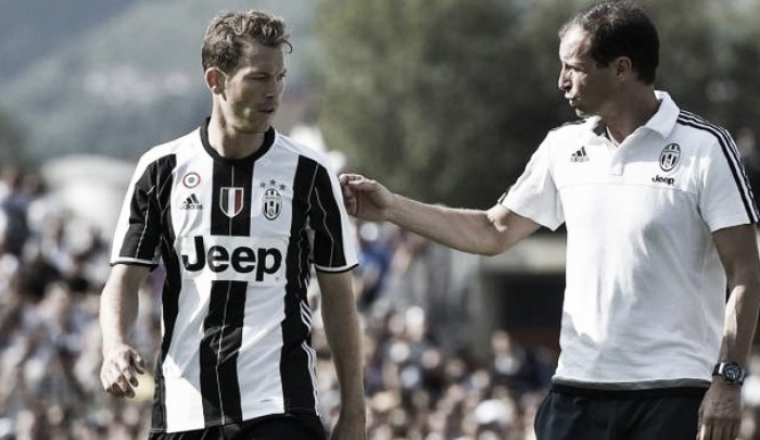 Juve, ufficializzata la lista Champions: fuori Lichtsteiner