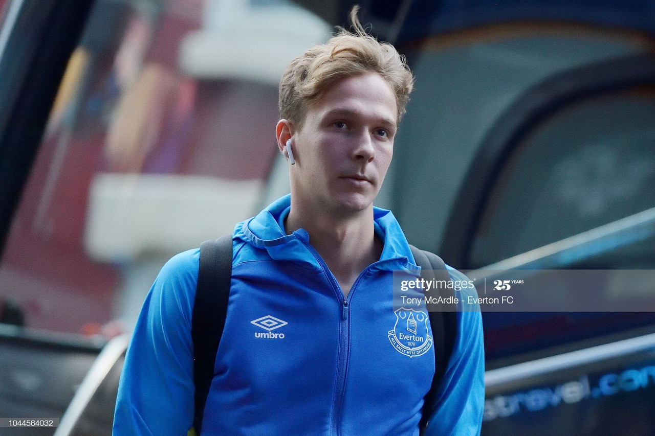 Everton academy graduate Dowell heads to Norwich City to further his career