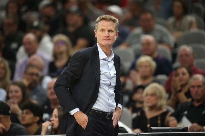 NBA - Golden State travolge San Antonio. Kerr entra nella storia