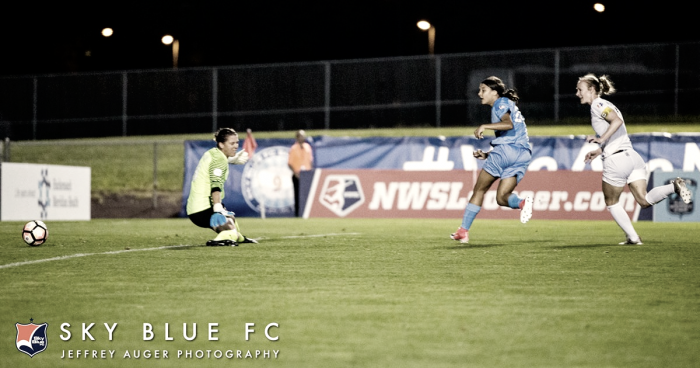 Sam Kerr becomes all-time leading goal scorer with a hat trick against FC Kansas City