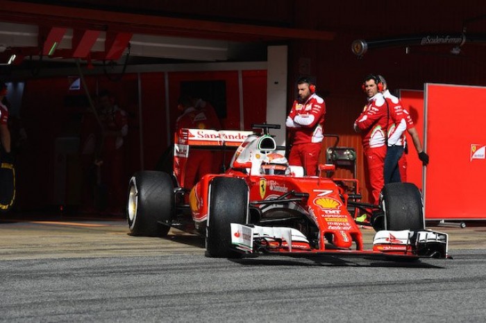 Test F1, Raikkonen chiude al comando