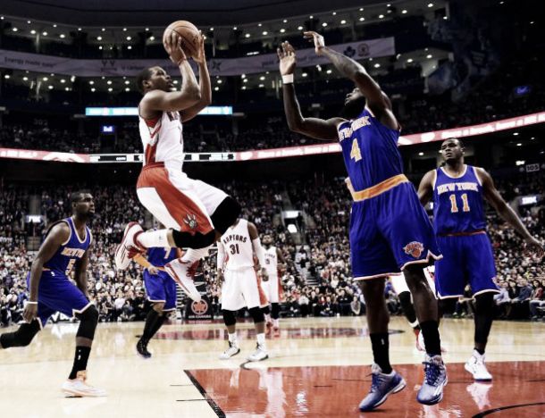 Unos sólidos Raptors vencen a los Knicks y continúan líderes del Este