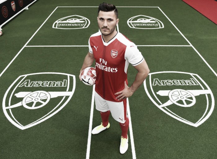El Arsenal hace oficial el fichaje de Kolasinac