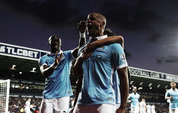 Debut goleador del Manchester City liderado por Yaya Touré
