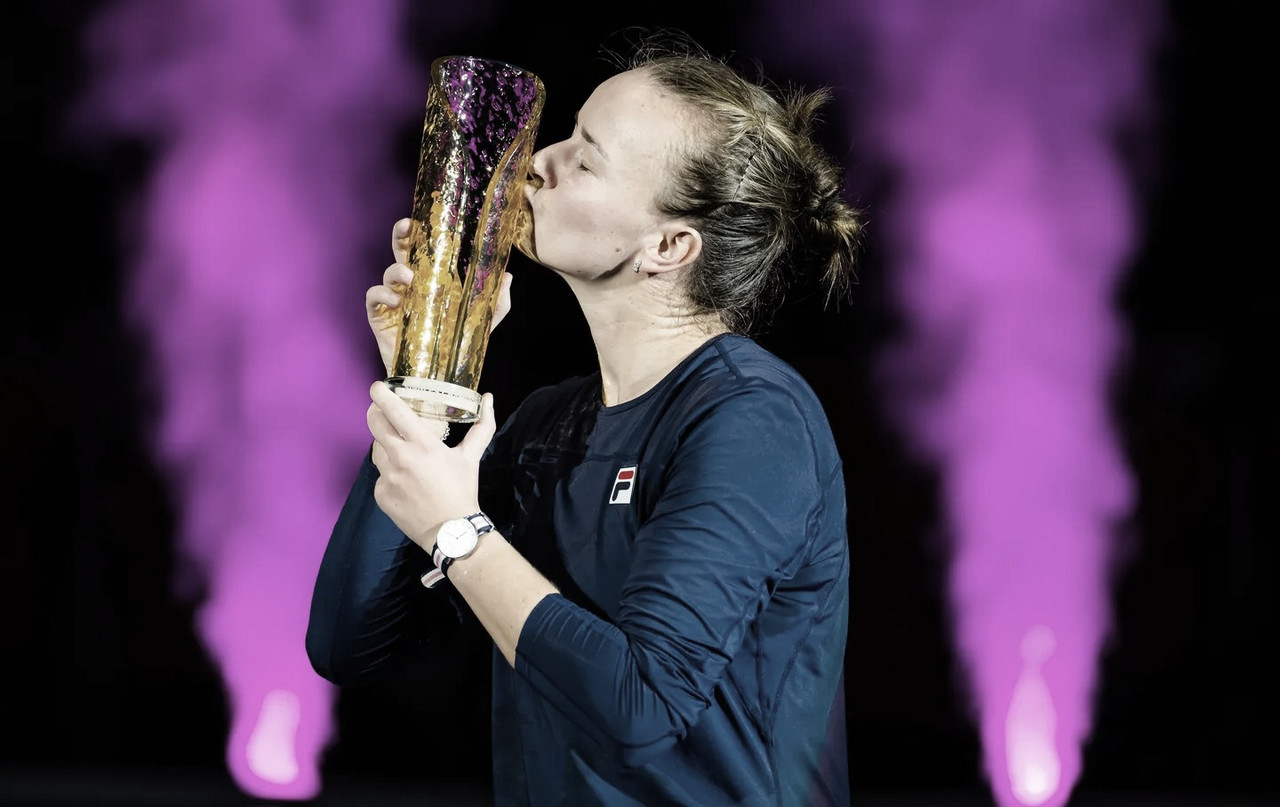 Krejcikova Vence Final Incrível Contra Swiatek E é Campeã Em Ostrava ...