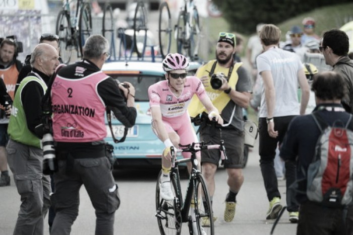 Giro d'Italia, la maglia rosa da un olandese a un altro