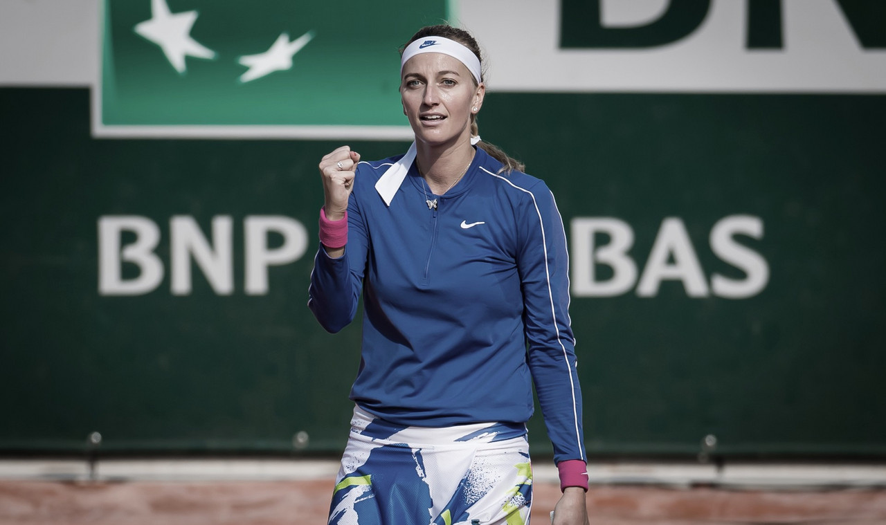 Kvitova supera início lento e vence Fernandez em Roland Garros