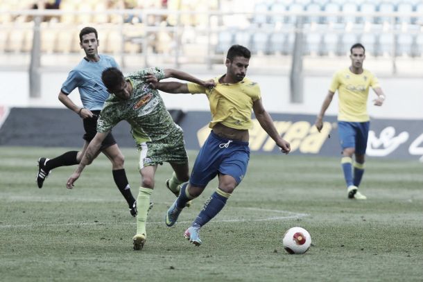 La Hoya Lorca - Cádiz CF: duelo de imbatidos en el Artés Carrasco