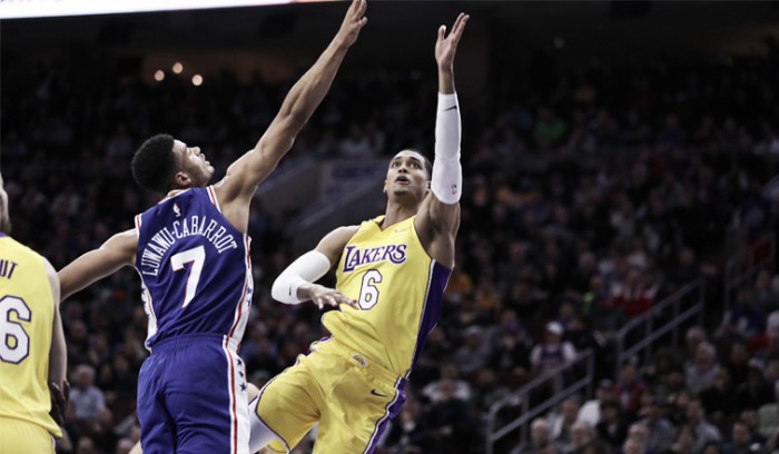 Los Lakers se llevan la batalla por el futuro