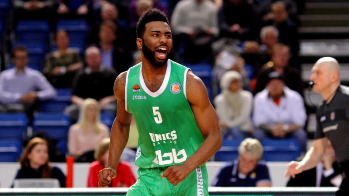 Eurolega - Clamoroso finale a Kazan: Langford guida la rimonta dell'Unics e batte la Stella Rossa (65-62)