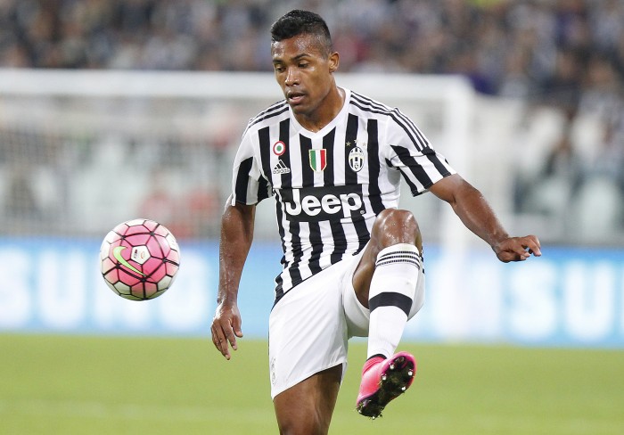 Juve, parla Alex Sandro: "Qui sono felice, siamo come una famiglia. Dybala ha le carte per diventare un campione"