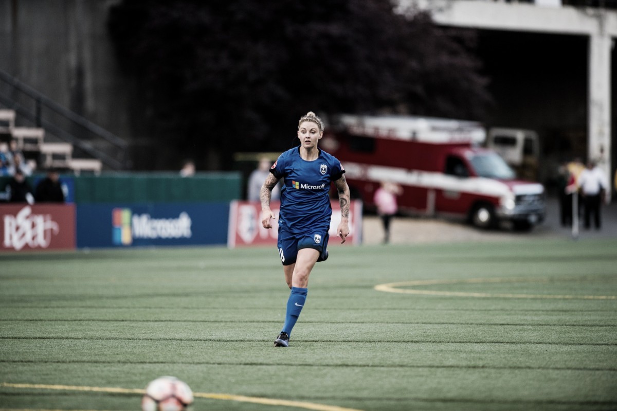 Seattle Reign FC waive Larissa Crummer