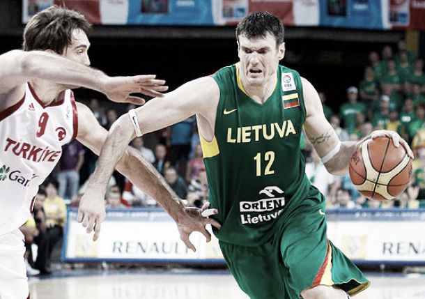 Valencia Basket ata a Ksystof Lavrinovic