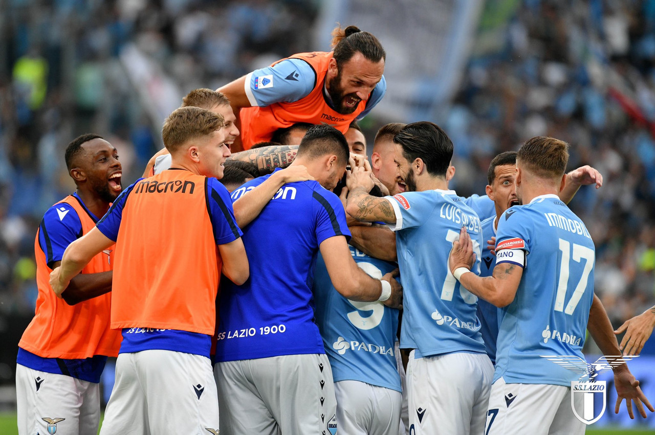 Serie A - Il derby è della Lazio: 3-2 spettacolare alla Roma