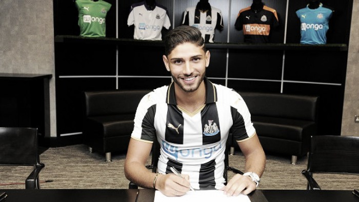 Achraf Lazaar joins Newcastle United from Palermo to take total of summer signings up to 11