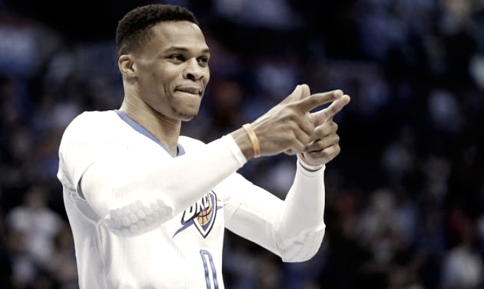 Nba - Westbrook morde, e gli Spurs crollano