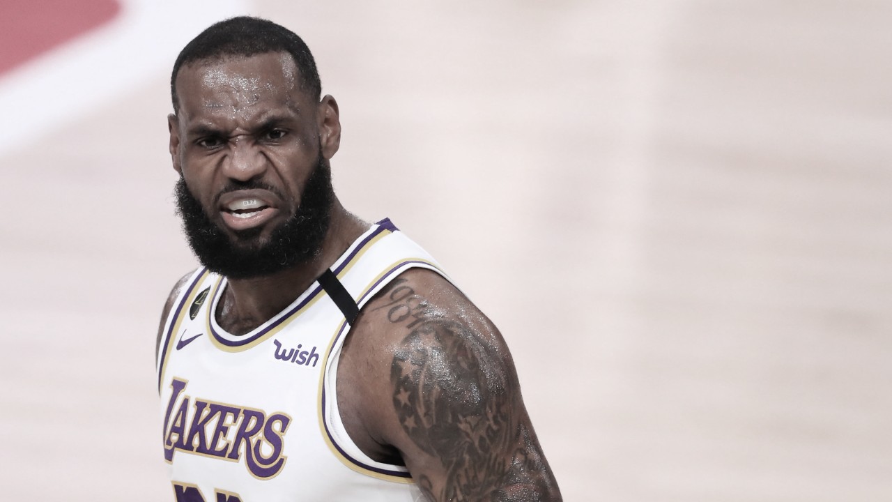 Crónica NBA: los Lakers aplastan a Houston y ya esperan rival