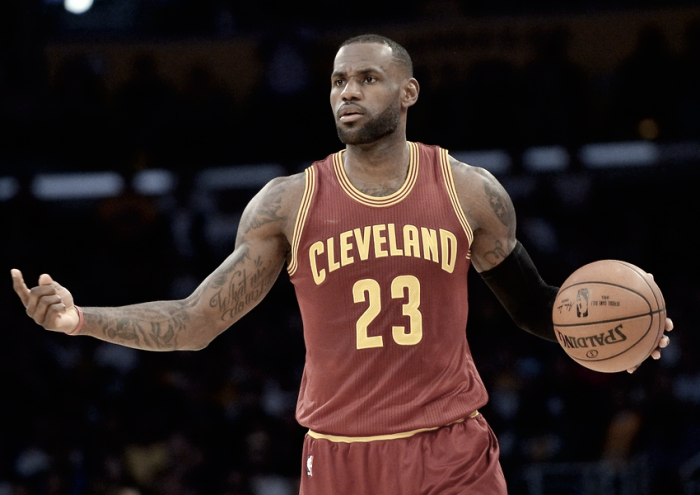 Nba - Crisi Cavs, parla LeBron James: "E' solo un momento delicato"