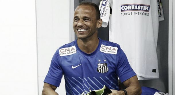 Léo encerra seu ciclo como jogador do Santos e se aposenta