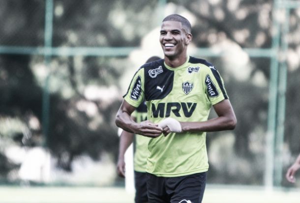 Leonardo Silva tem contrato próximo do fim, mas revela desejo de renovação