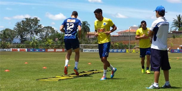 Lesionados treinam, mas ainda não começaram preparação física no Cruzeiro Lesionados treinam, mas ainda não começaram preparação física no Cruzeiro