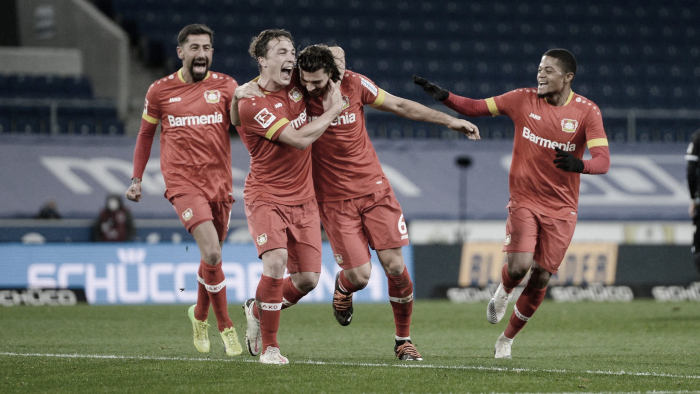 Sufrida victoria de Leverkusen en Bielefeld