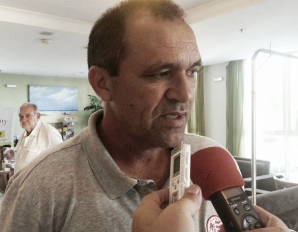 Interino Levi Gomes enxerga evolução do Náutico mesmo após ceder empate ao Piauí