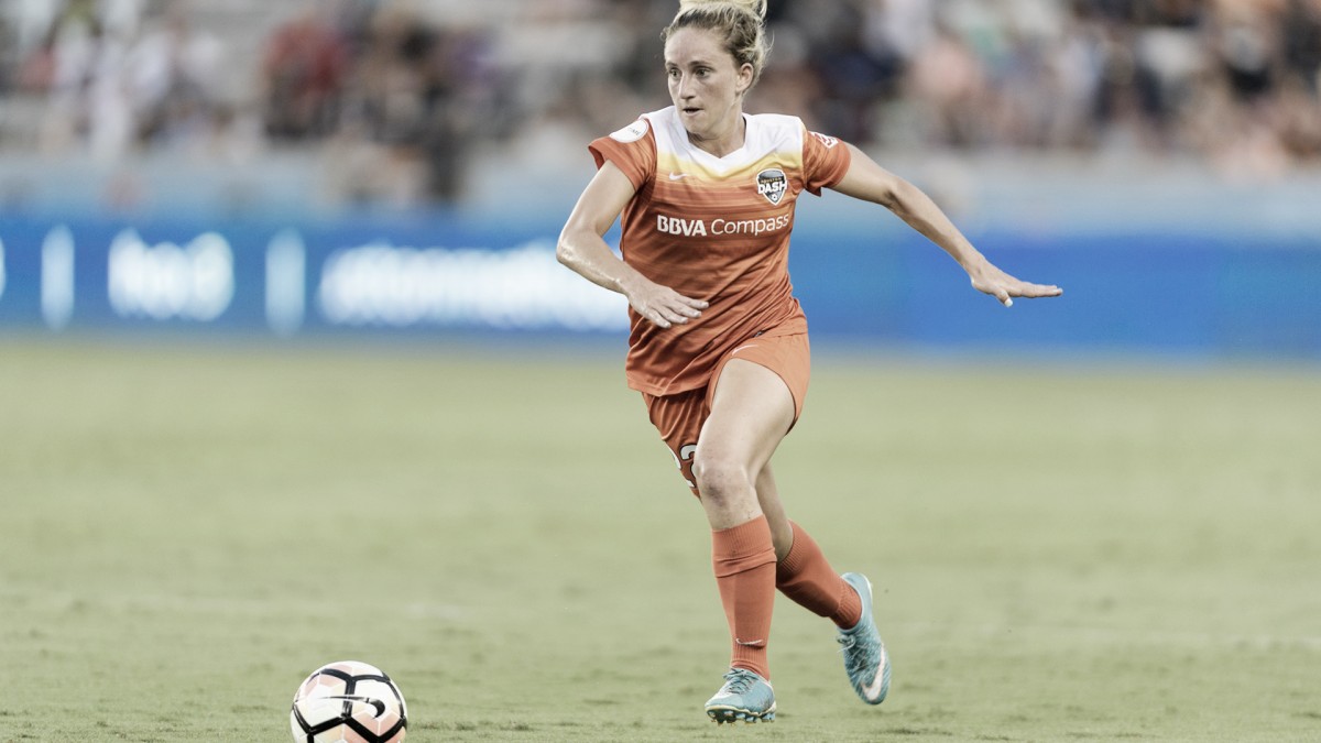 Houston Dash re-sign two, welcome a third