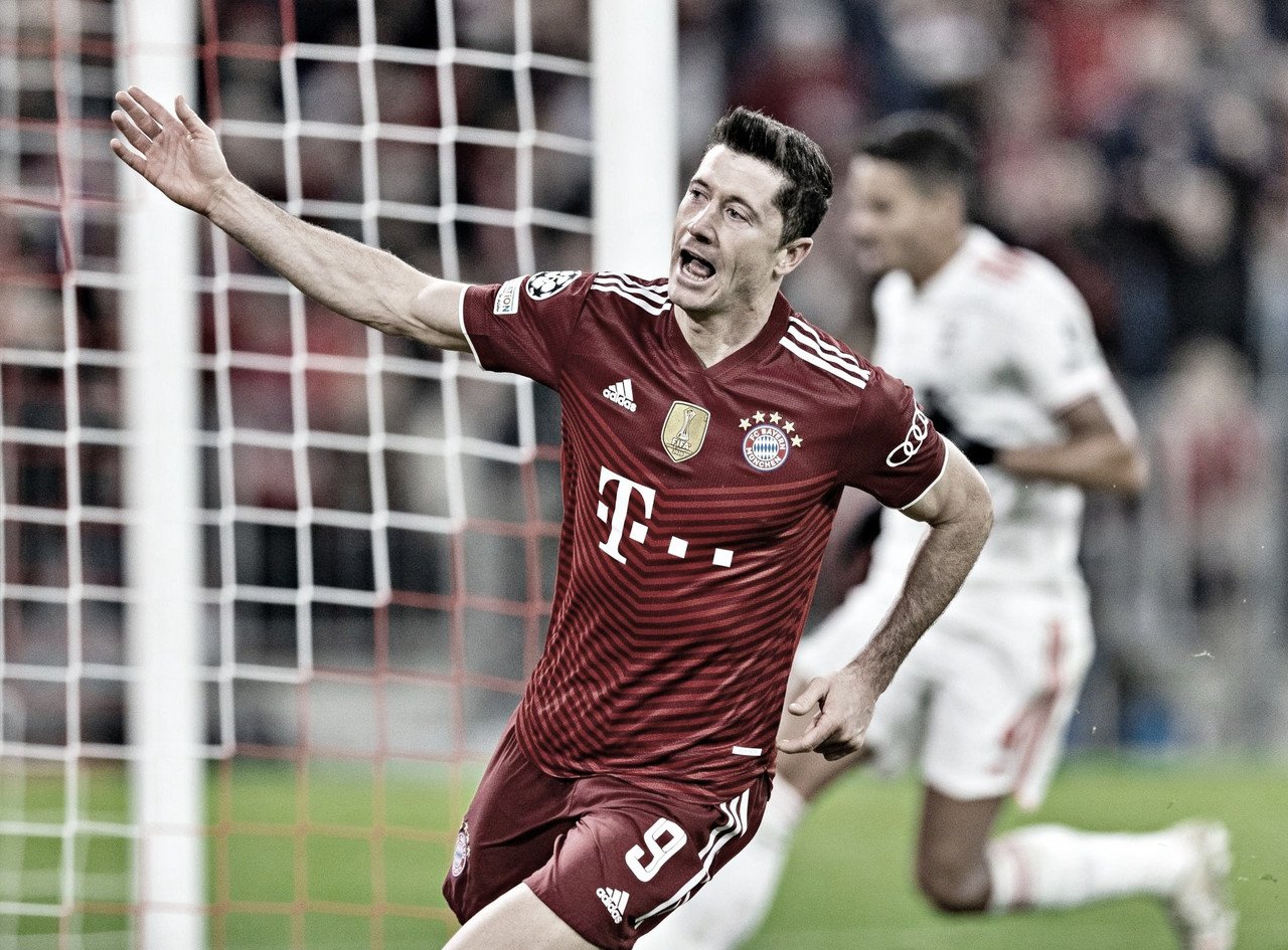 Bayern volta a golear Benfica na Champions League com hat-trick de Lewandowski