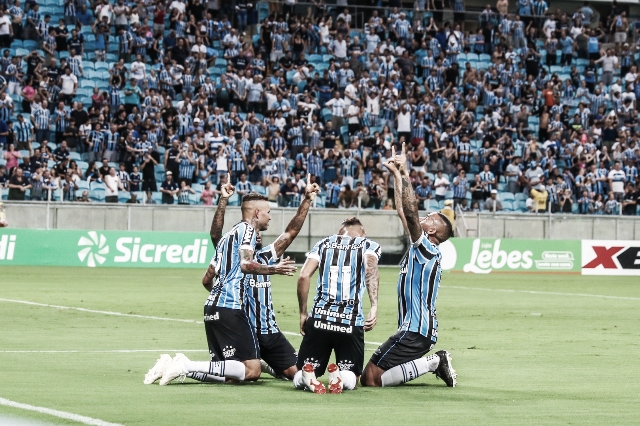 Diante da torcida, Grêmio vence Juventude e assume liderança no Gauchão