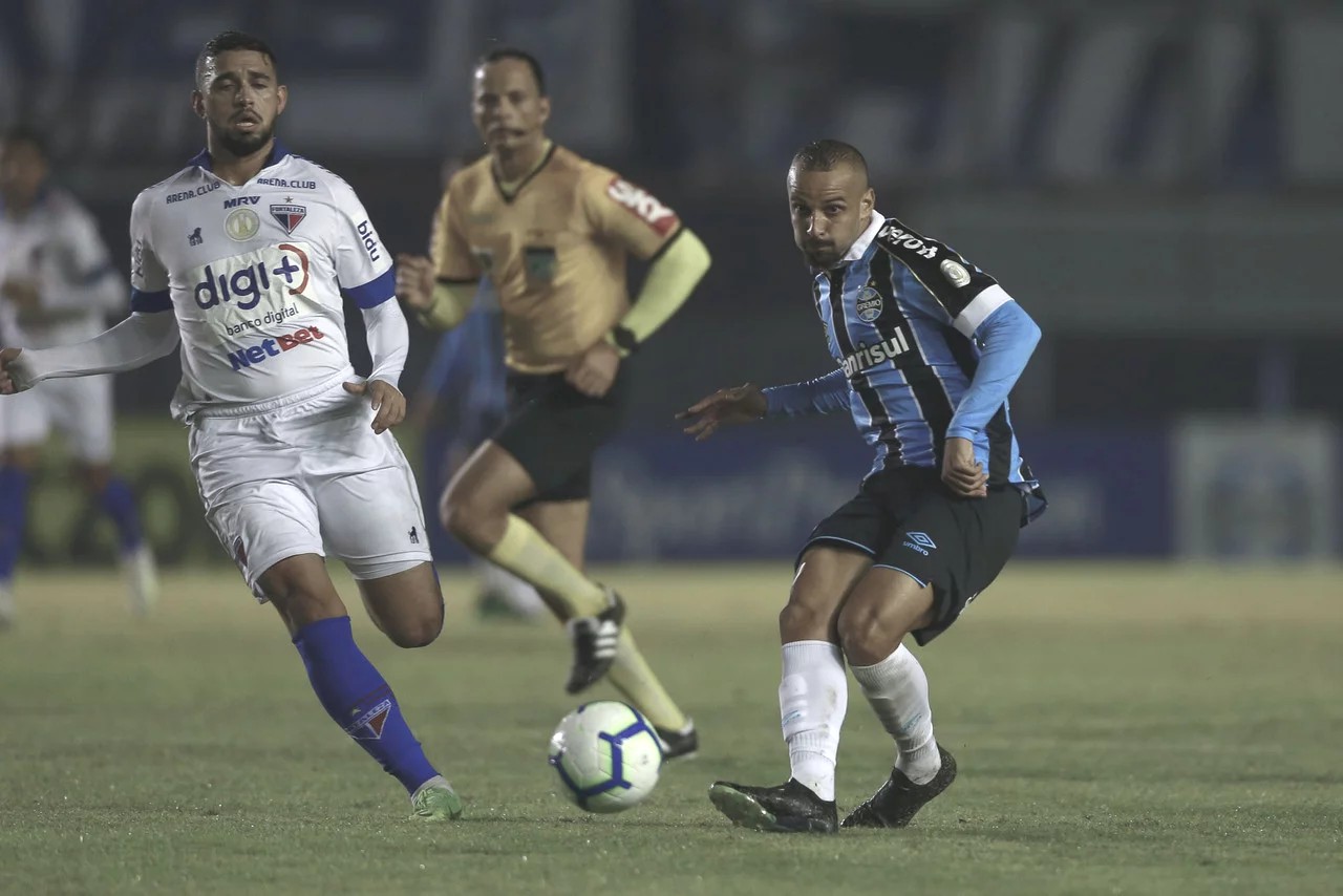 Pepê marca contra Fortaleza e decreta segundo triunfo do Grêmio no Brasileirão