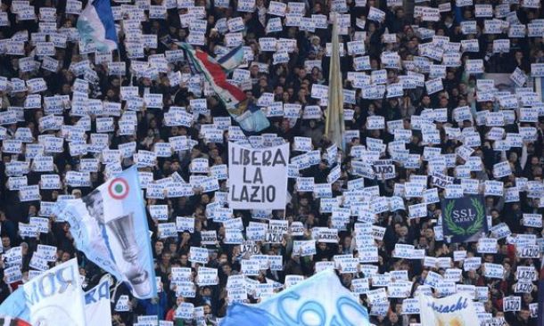 Presidente da Lazio responde protestos da torcida: "Não venderei o clube"