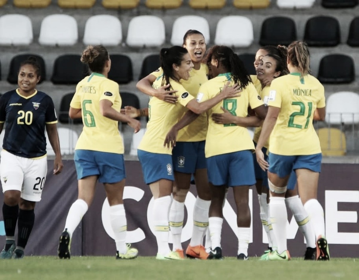 Brasil goleia Equador e se isola na liderança da Copa América Feminina