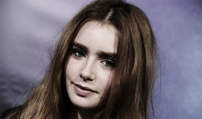 Lilly Collins será la Elizabeth Bennet más guerrera en 'Orgullo y Prejuicio y Zombies'