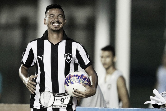 Botafogo bate Volta Redonda em duelo na parte superior da tabela e se consolida no G-4