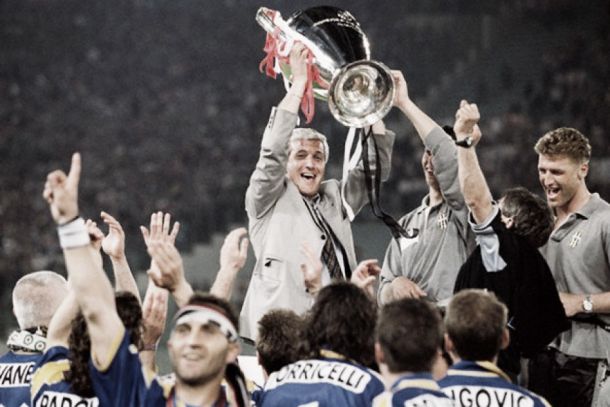 Lippi: "Niente crisi per la Juve, è in pole con la Roma. Sarri darà equilibrio al Napoli" Lippi: "Niente crisi per la Juve, è in pole con la Roma. Sarri darà equilibrio al Napoli"