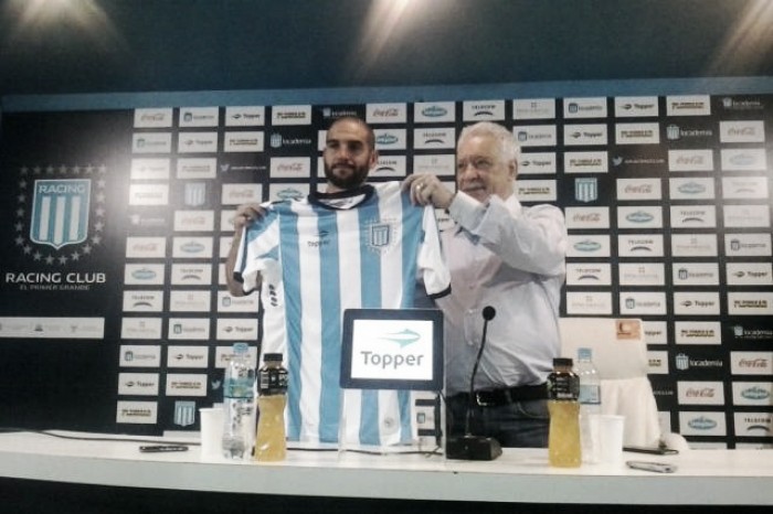 Atacante argentino Lisandro López é apresentado pelo Racing: ''É um prazer estar de volta''