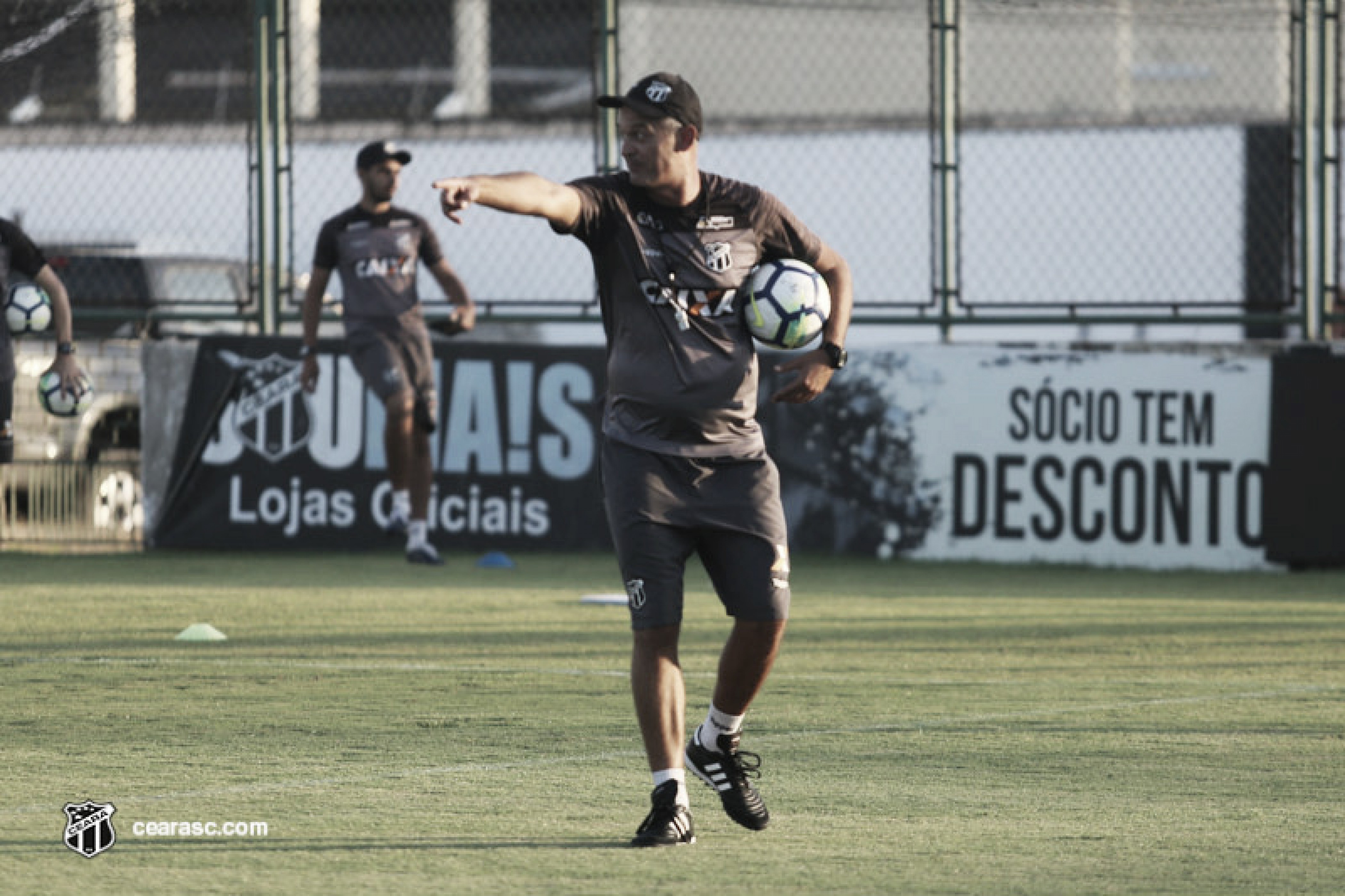 Lisca prega humildade no Ceará, mas pensa em vitória contra o Grêmio Lisca prega humildade no Ceará, mas pensa em vitória contra o Grêmio