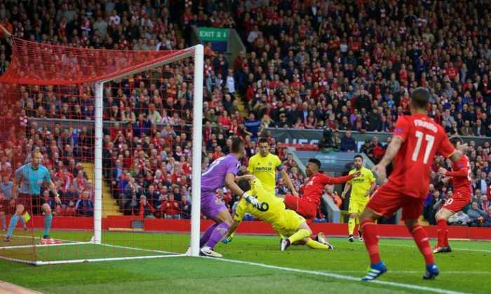 Cade il Villarreal: l'autogol, Sturridge e Lallana mandano il Liverpool in finale col 3-0 Cade il Villarreal: l'autogol, Sturridge e Lallana mandano il Liverpool in finale col 3-0