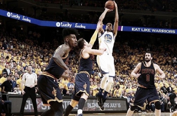 NBA Finals - È la solita storia: Kerr imbriglia Cleveland, Livingston superstar