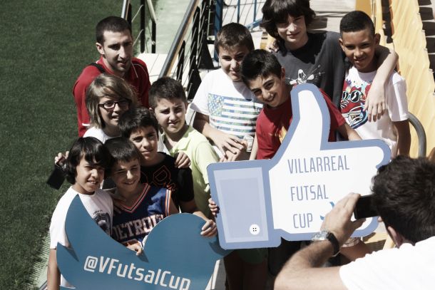 Los participantes de la Villarreal Futsal Cup visitan 'El Madrigal'