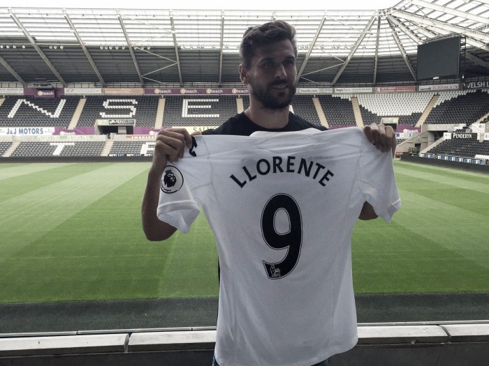 Swansea anuncia Llorente, atacante ex-Juventus e Sevilla Swansea anuncia Llorente, atacante ex-Juventus e Sevilla