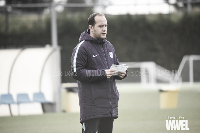 Lluís Cortés: “El equipo es consciente de lo que se está
jugando” Lluís Cortés: “El equipo es consciente de lo que se está
jugando”