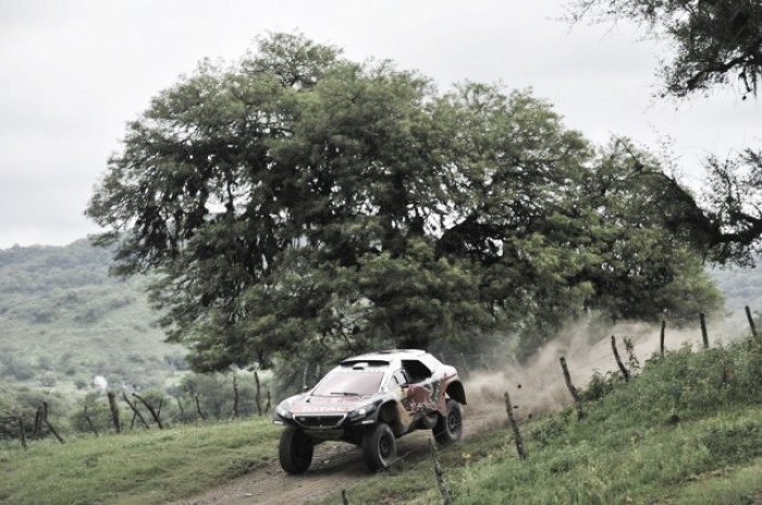 Rally Dakar 2016: Loeb no descansa