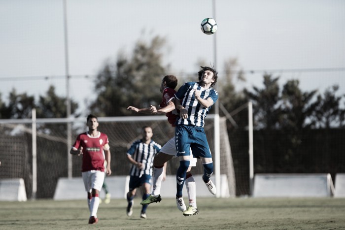 Ojeando al rival: Lorca FC, recién llegado a la División de Plata