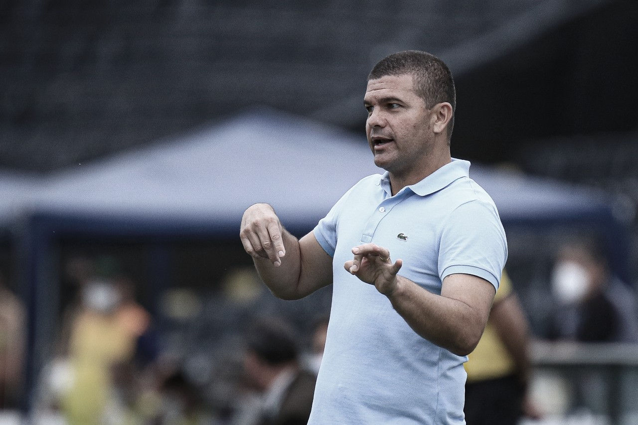 Umberto Louzer admite partida ruim da Chape, mas confia na conquista do título Umberto Louzer admite partida ruim da Chape, mas confia na conquista do título