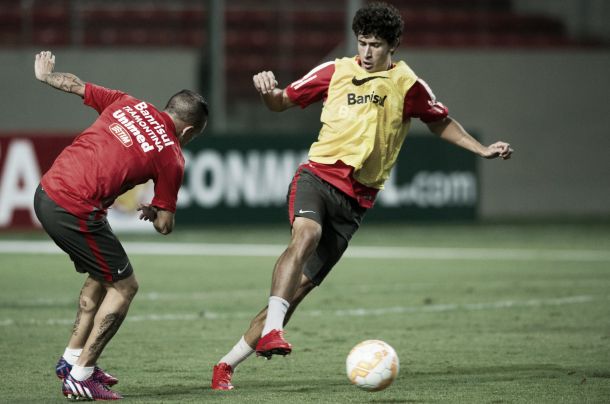 D'Alessandro e Rodrigo Dourado se recuperam de dores e treinam para enfrentar Avaí