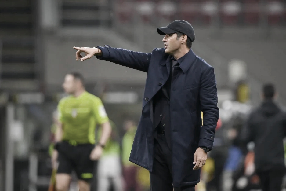 Paulo Fonseca elogia capacidade de reação da Roma contra Milan: "Empate positivo" Paulo Fonseca elogia capacidade de reação da Roma contra Milan: "Empate positivo"