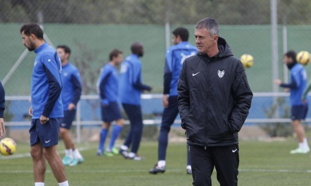 Alcaraz: "El Sevilla es un equipo con muchos argumentos"