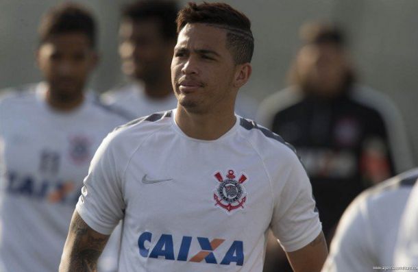 Vagner Love perde vaga e Luciano será titular do Corinthians no clássico contra São Paulo